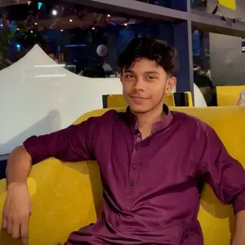 Zahi Hoq